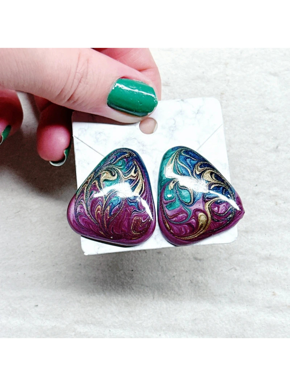 4702gc. Purple Vintage Enamel pierced Earrings